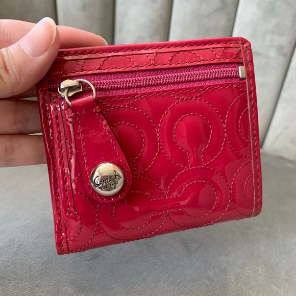 Coach patent leather small wallet - Picture 5 of 8